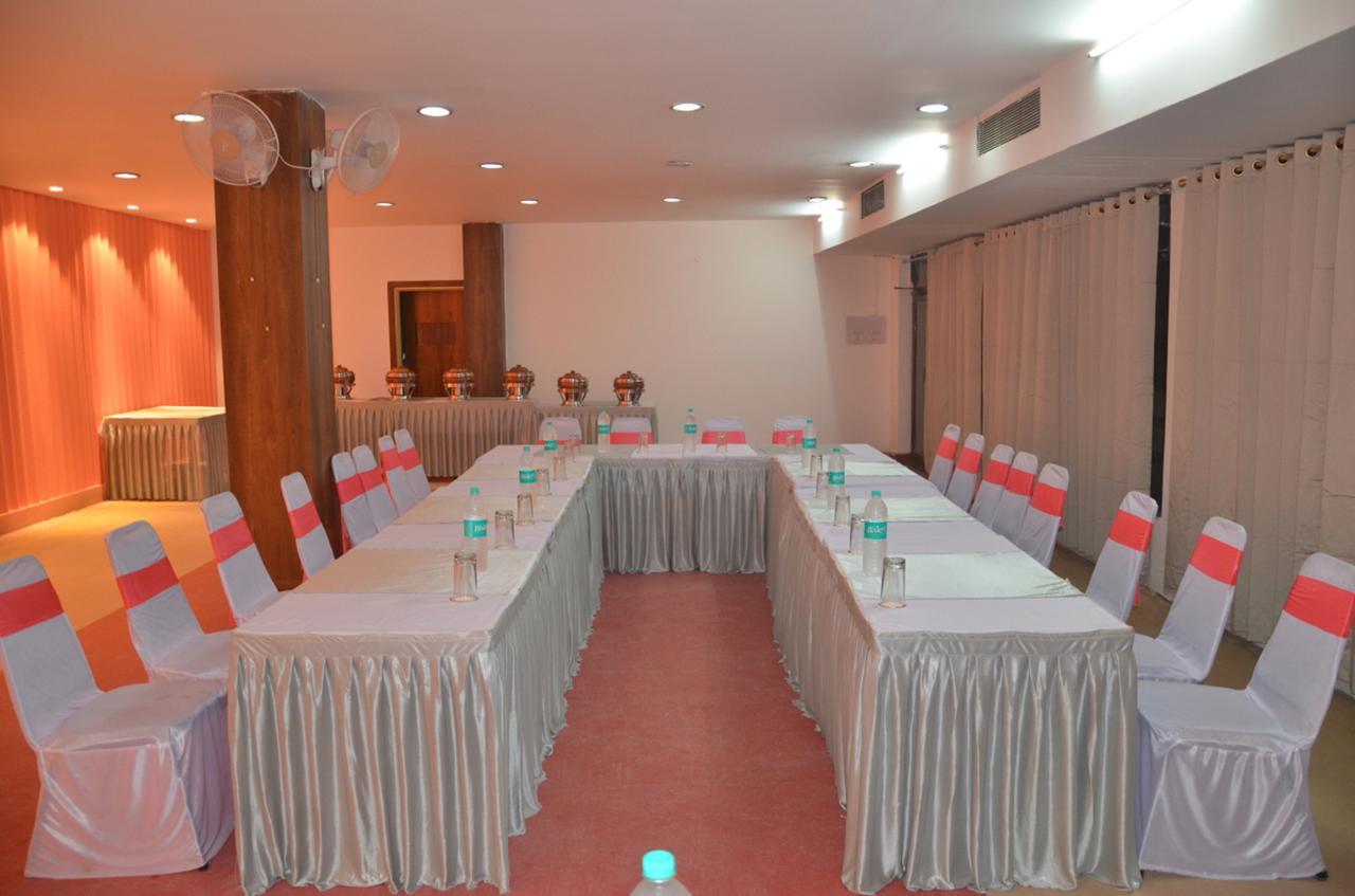 בהופאל Hotel Khajuraho Regency מראה חיצוני תמונה
